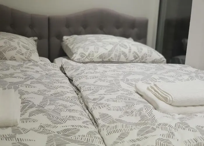 Ferienwohnung Mit Jacuzzi Naehe Flughafen Koeln Bonn
