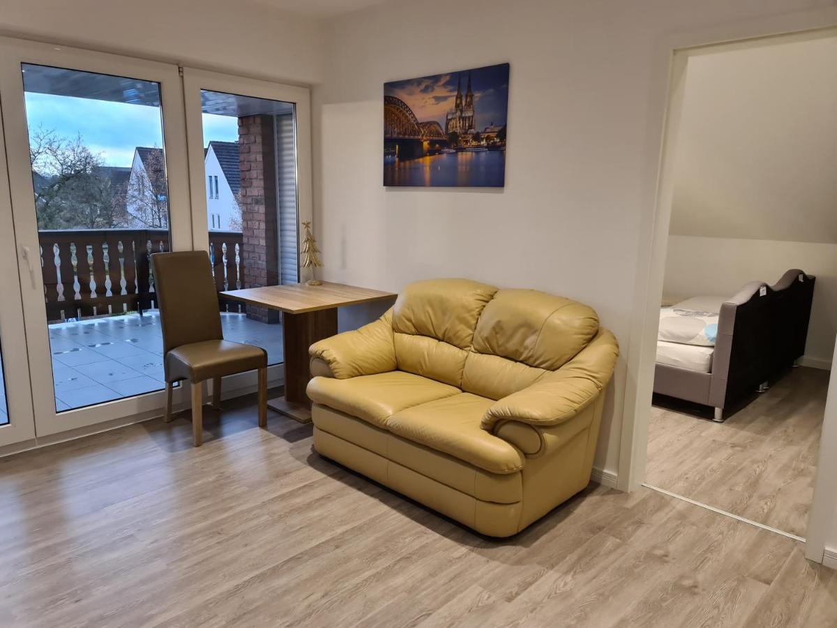 Mit Jacuzzi Naehe Flughafen Koeln Bonn Apartment